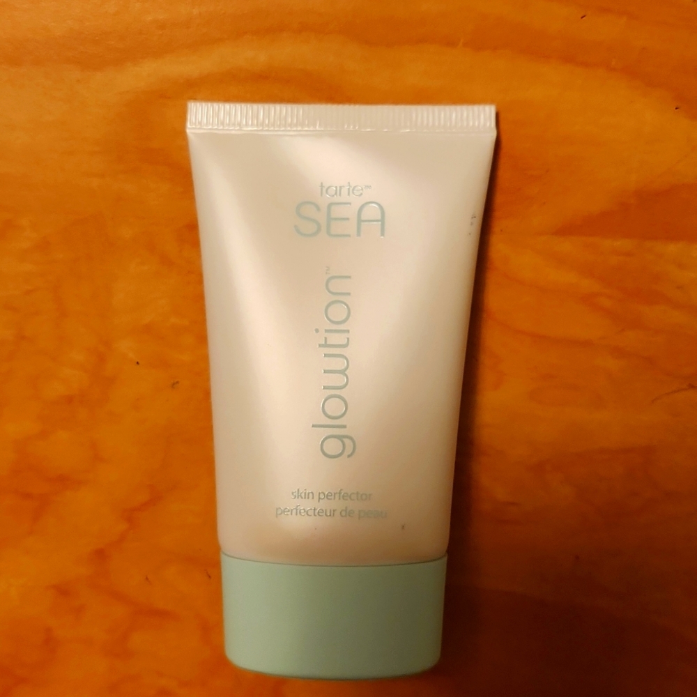 Tarte SEA glowtion - New, unopened